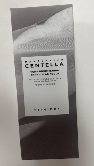 Осветляющая ампульная сыворотка для лица 100мл SKIN1004 Madagascar Centella Tone Brightening Capsule Ampoule