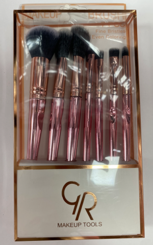 Набор кистей для макияжа от Golden Rose 7 различных инструментов.
