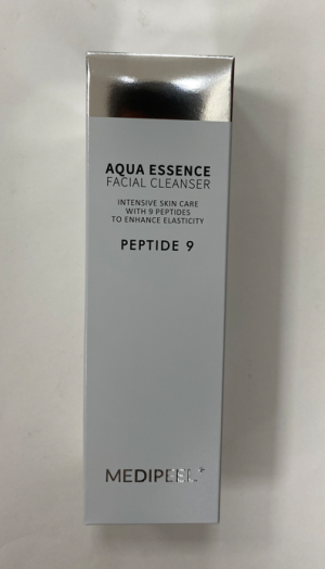 Увлажняющая пенка для умывания 150мл Medi-Peel Peptide 9 Aqua Essence Facial Cleanser