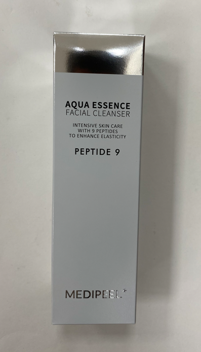 Увлажняющая пенка для умывания 150мл Medi-Peel Peptide 9 Aqua Essence Facial Cleanser